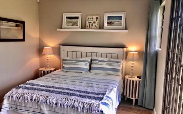 The West Wing Guest Suite. Pringle Bay. (Adults Only)