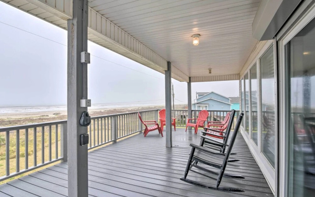 Oceanfront Galveston Home - Walk to Beach!