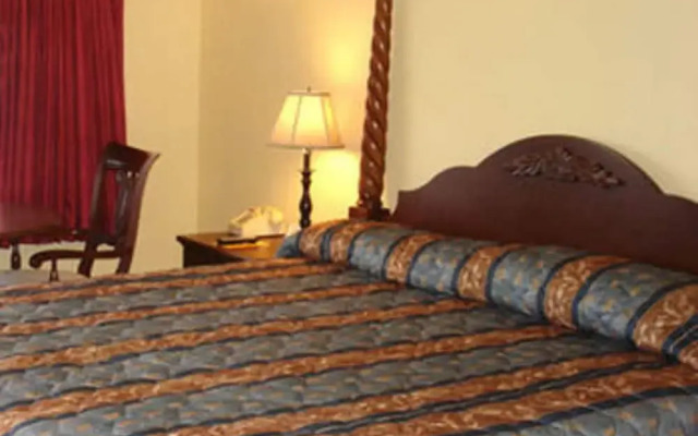 Whispering Pines Motel