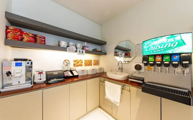 Cheongju Business Hotel JA