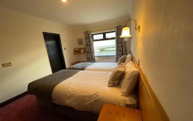 Ard Einne House
