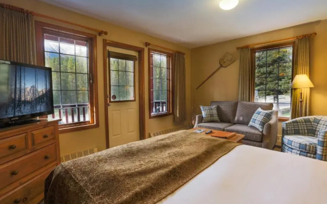 Paradise Lodge & Bungalows