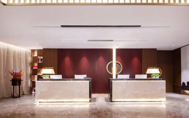 Echeng Hotel (Changchun Yiqi, West High-speed Railway Station)