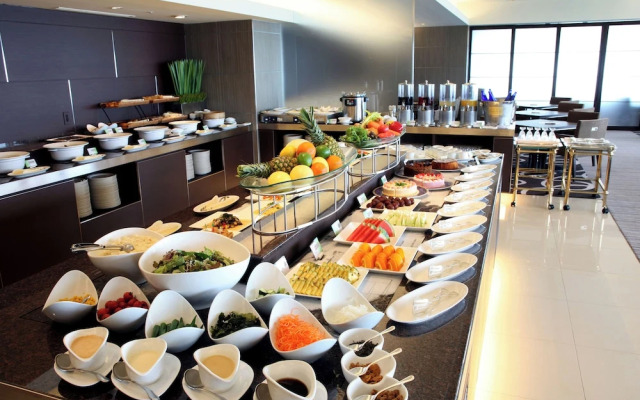 Odysis Suites Osaka Airport Hotel