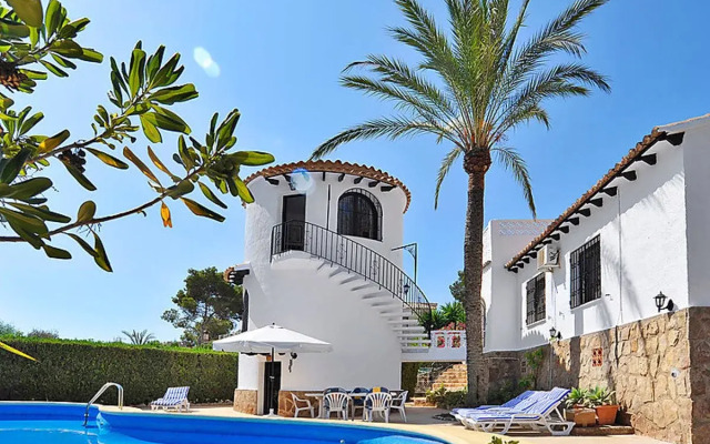 House Wolf Javea