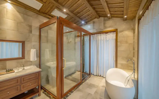 Riverside Boutique Inn