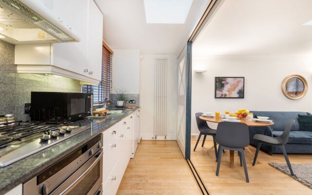 Knightsbridge - Hyde Park Apartment
