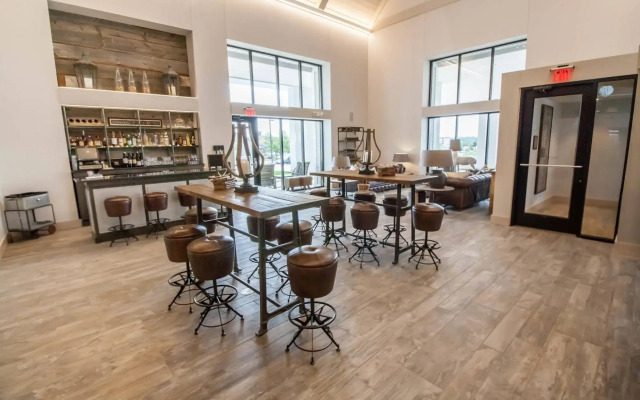 Hotel Renovo Des Moines Urbandale,Tapestry Collection Hilton