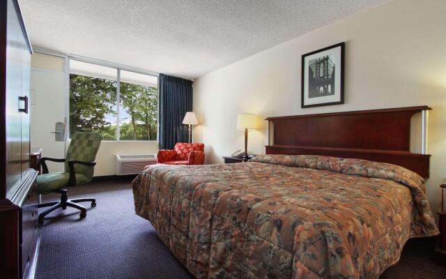 Super 8 By Wyndham Dover