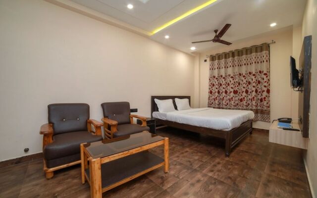 Oyo 37826 Rajmahal Khindsi Resort
