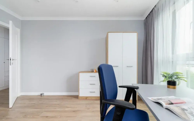 Modern Apartment With Parking by Renters