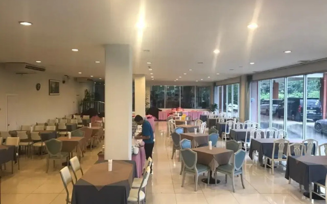 James Mandarin Khaoyai
