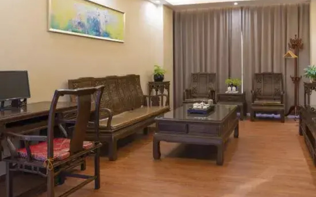 Baoshan Jiahu Hotel