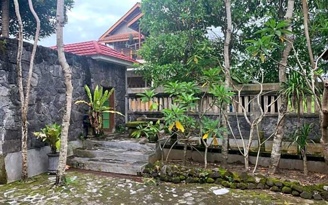 Dua Kelapa Homestay by Luxury Degree