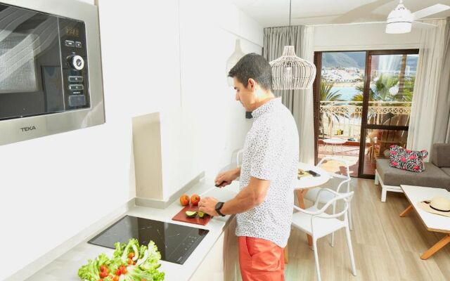 Coral Compostela Beach Hotel
