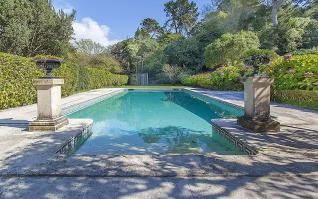 The Romantic Suites & Garden Guest House - Adults Only