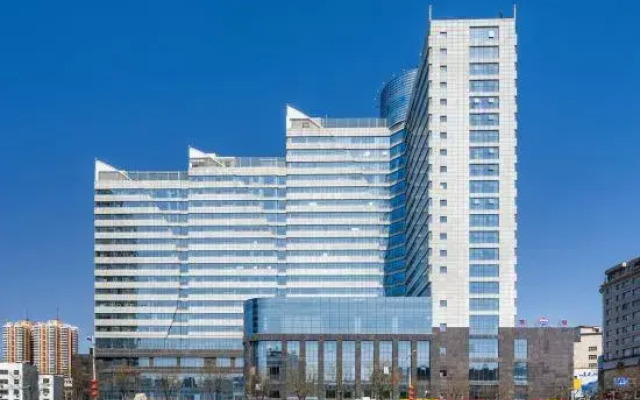 East River International Hotel