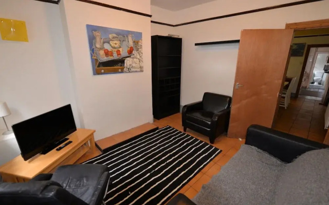 Alluring Holiday Home in Coventry near Herbert Art Gallery