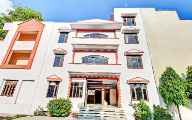 OYO 61893 Kundan Guest House