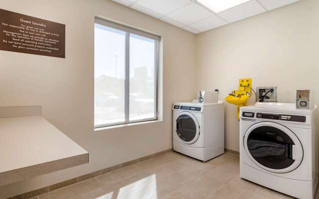 Comfort Suites Grandview - Kansas City