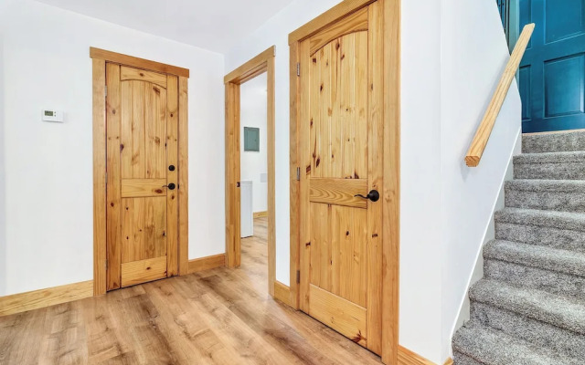 Black Mountain Treehouse