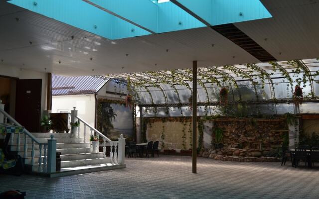 Guest Complex Edelweiss