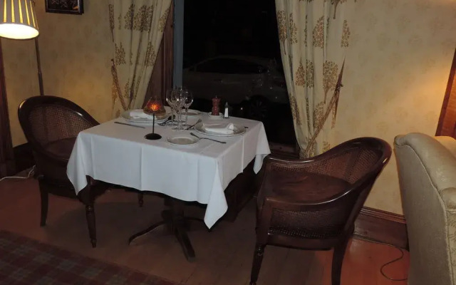 Hunters Quay Hotel