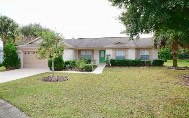 Greater Groves 3 Bedroom House w Pool - 5205GG