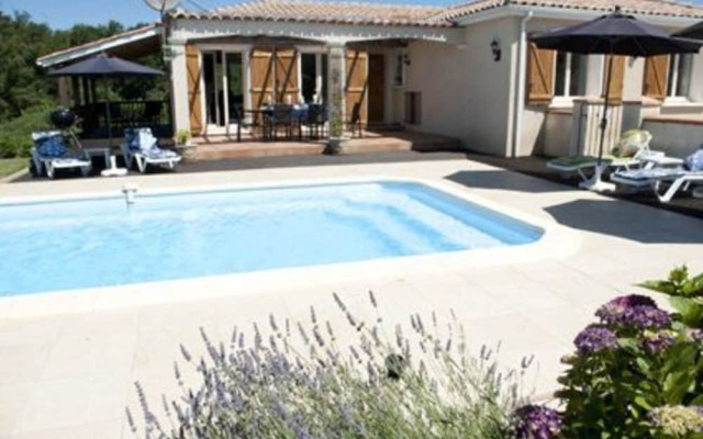 Lovely 3-bed Villa in Les Cammazes