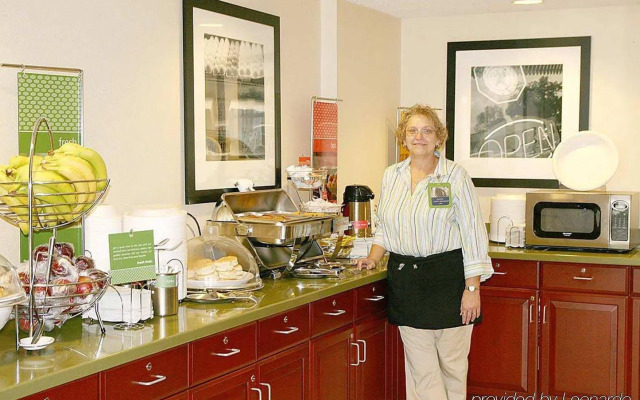 Hampton Inn Akron-South