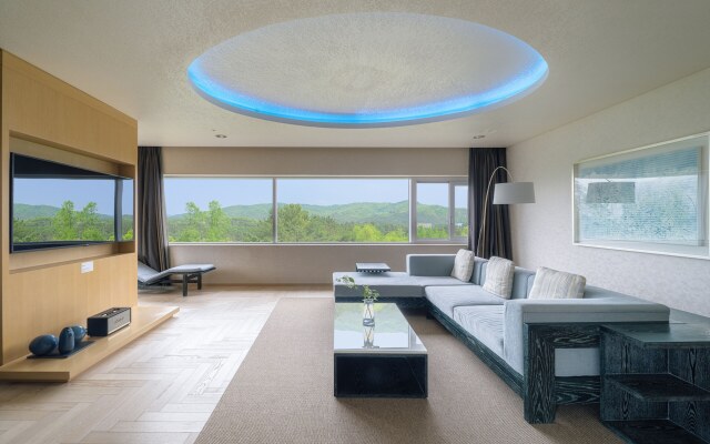 The Suites Hotel Gyeongju