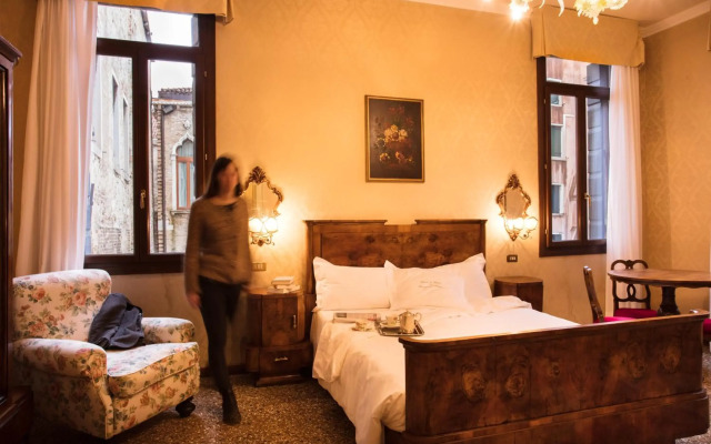 Hotel Flora