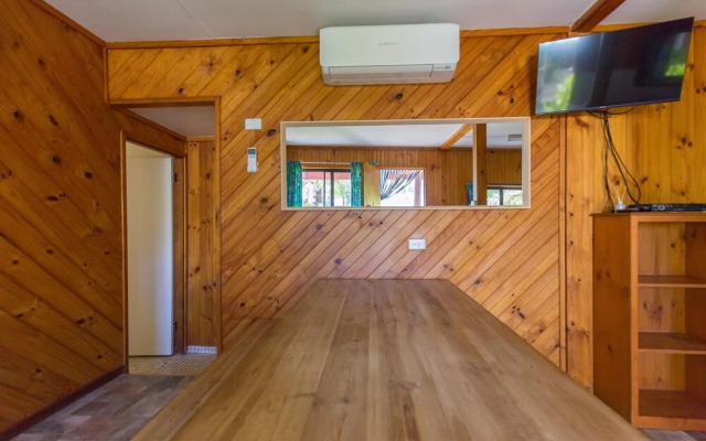Wonboyn Cabins & Caravan Park