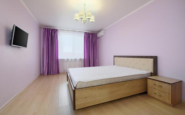 Апартаменты на улице Крайнего 4