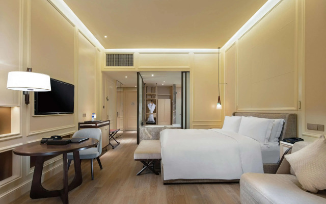 Hilton Dalian Golden Pebble Beach Resort