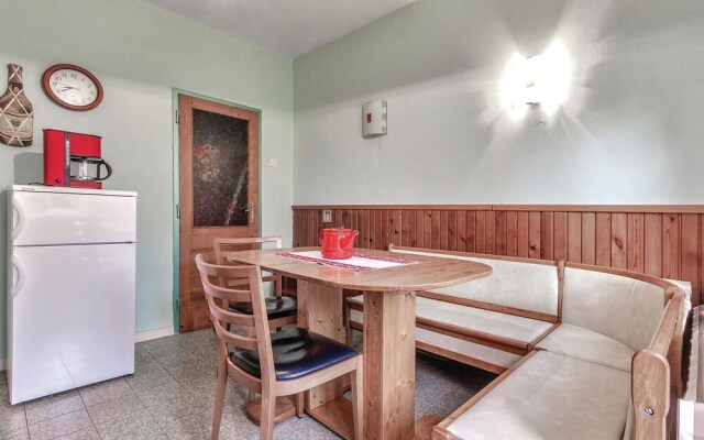 Nice Home in Pula With Wifi and 2 Bedrooms