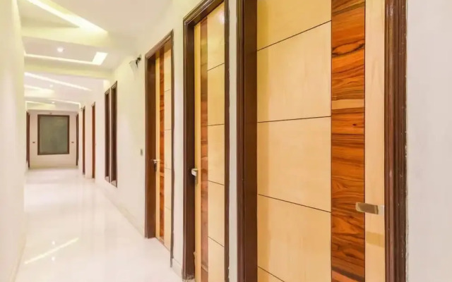 Maa Sharda Hotel