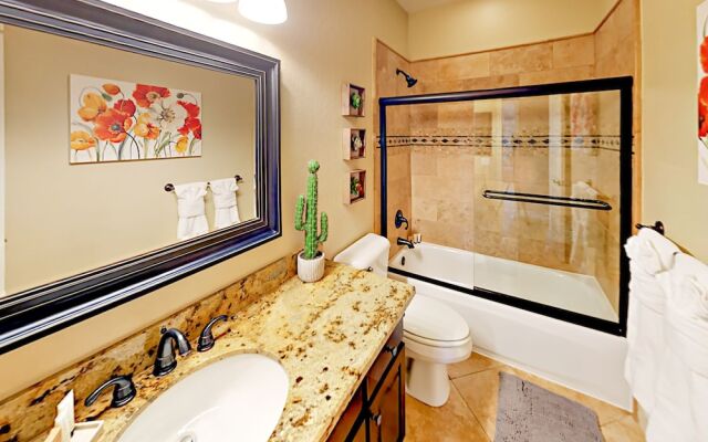E Sandia Circle - 5 Br Home