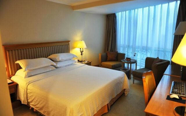 Golden Sea View Hotel Haikou