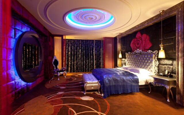 Luxurious Romantic Hotel