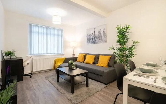 2 Bedroom Apartment-free Parking