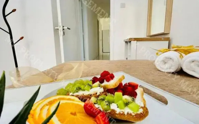 Milos City Center Apt. 32