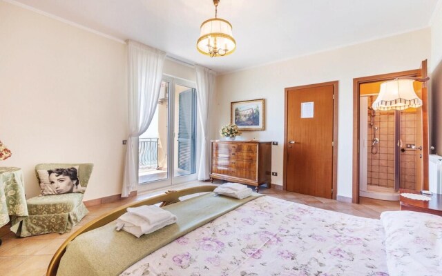 Beautiful Home in Agropoli SA With Wifi and 4 Bedrooms