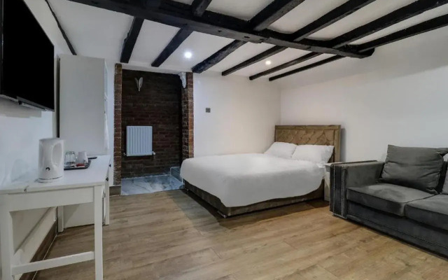 Tudor Oaks Lodge Stevenage North