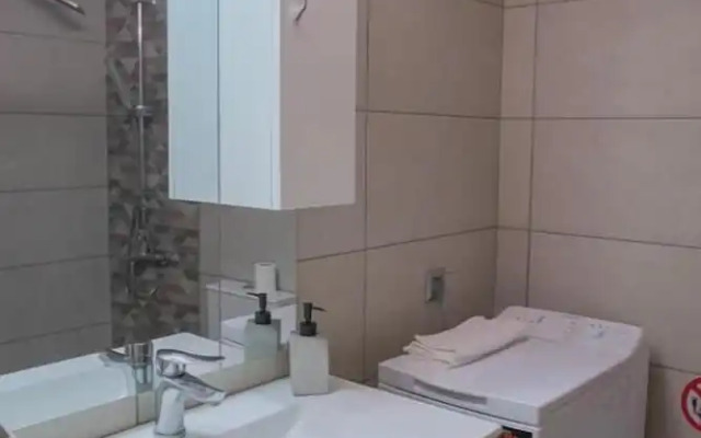 Urban Oasis Stylish Apt in Piraeus Centr