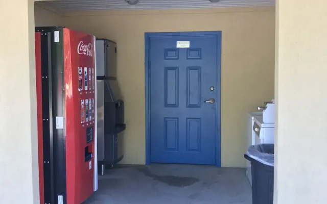 Luxury Inn & Suites Liberty