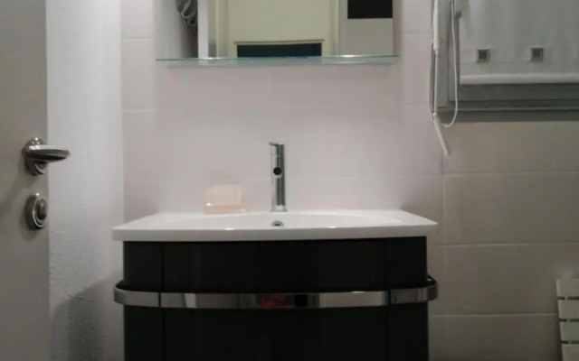 Beau T2 Climatisé sur Marina avec parking privé