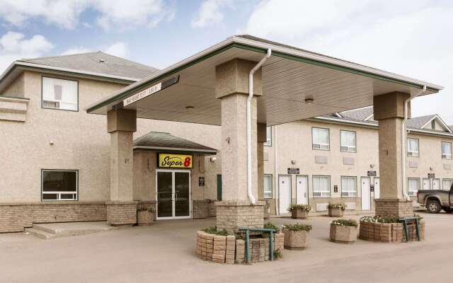 Super 8 by Wyndham Drayton Valley