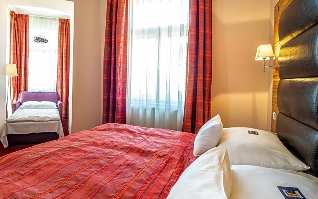 Standard Double room (full double bed) (bed type is subject to availability)