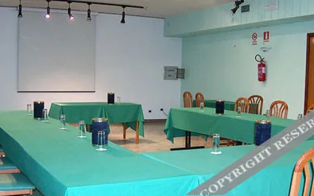 Hotel Cesari